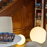 L'autre Rives Bed & Breakfast