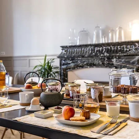 L'autre Rives Couette-café 3*